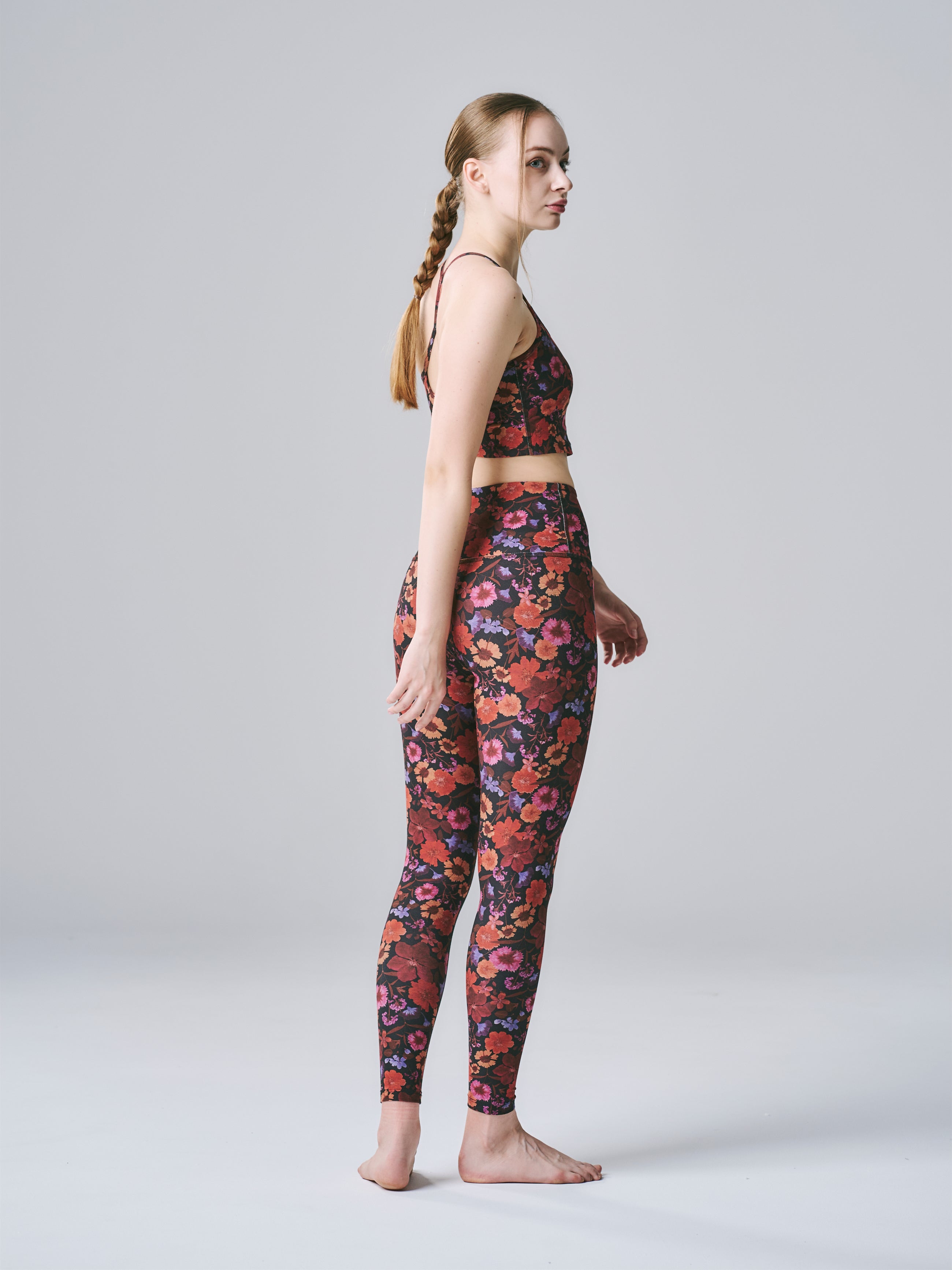 BEYOND YOGA ソフトマーク コート イン ザ ミディ ハイウエスト レギンス サマーブーケ