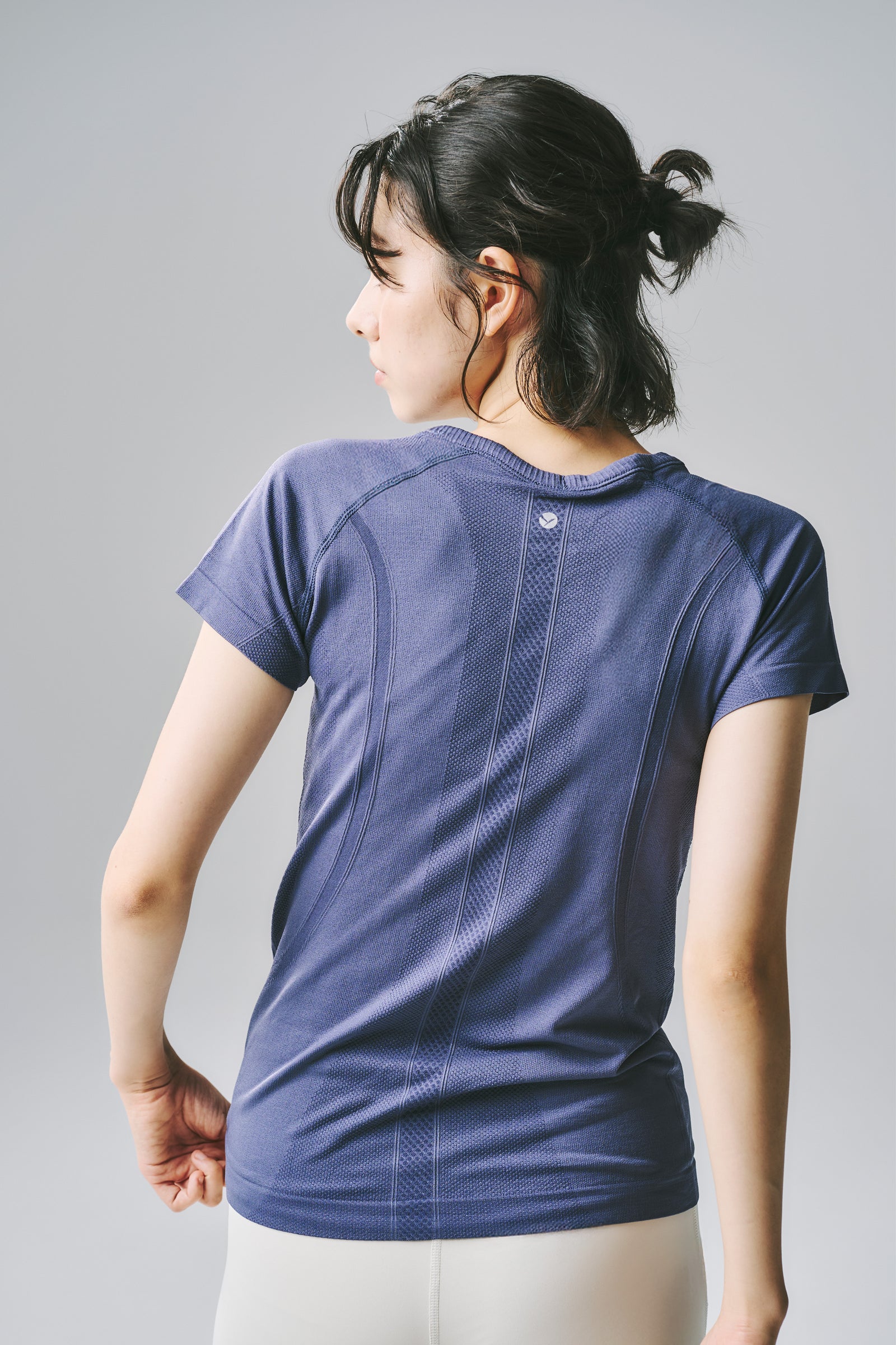 ジーン シームレス ショートスリーブ トップス パープルグレイ