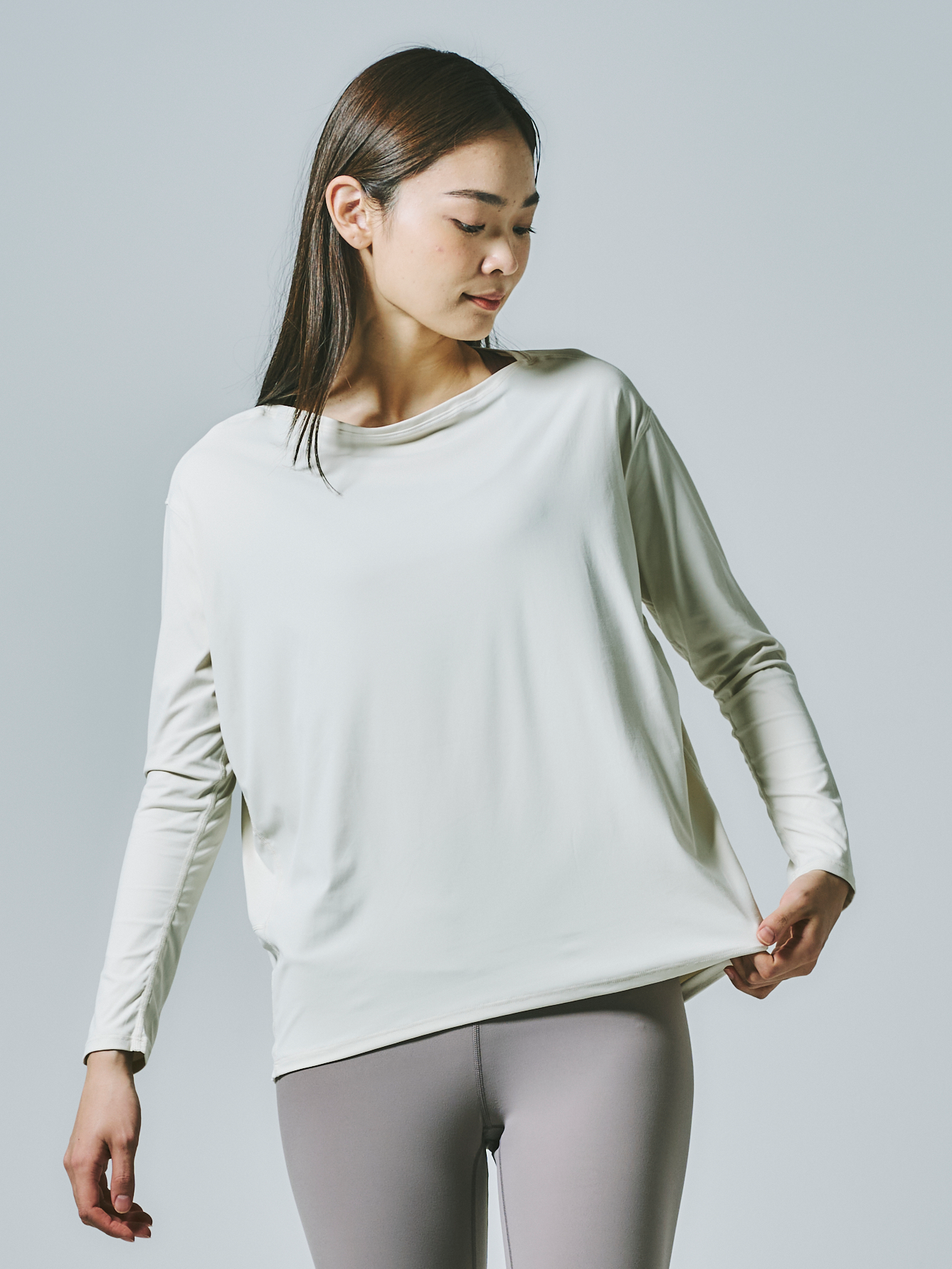 ヨガ 長袖トップス リラックス 体型カバー ジェードホワイト