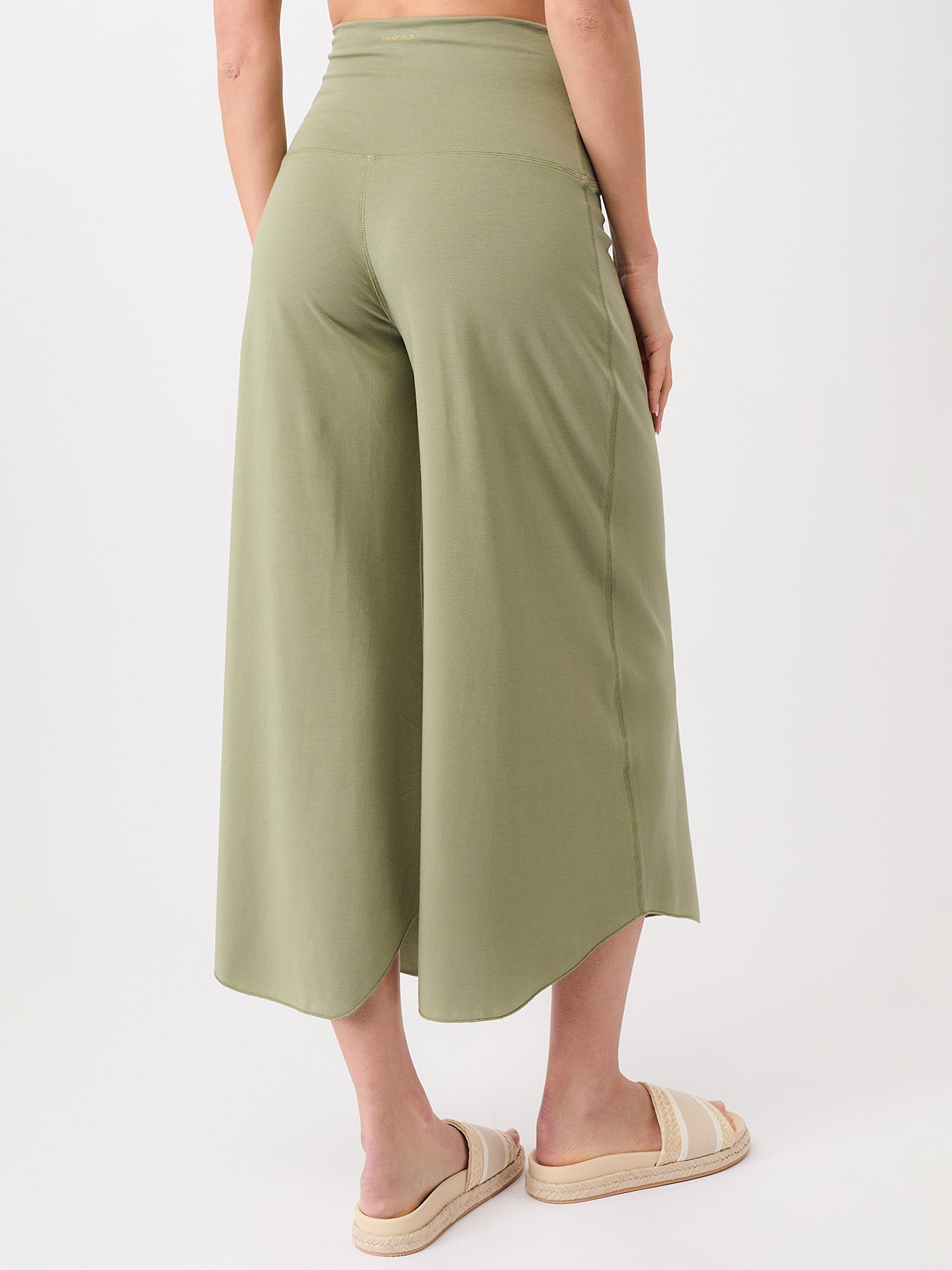 MANDALA チューリップ パンツ モッシーバーク