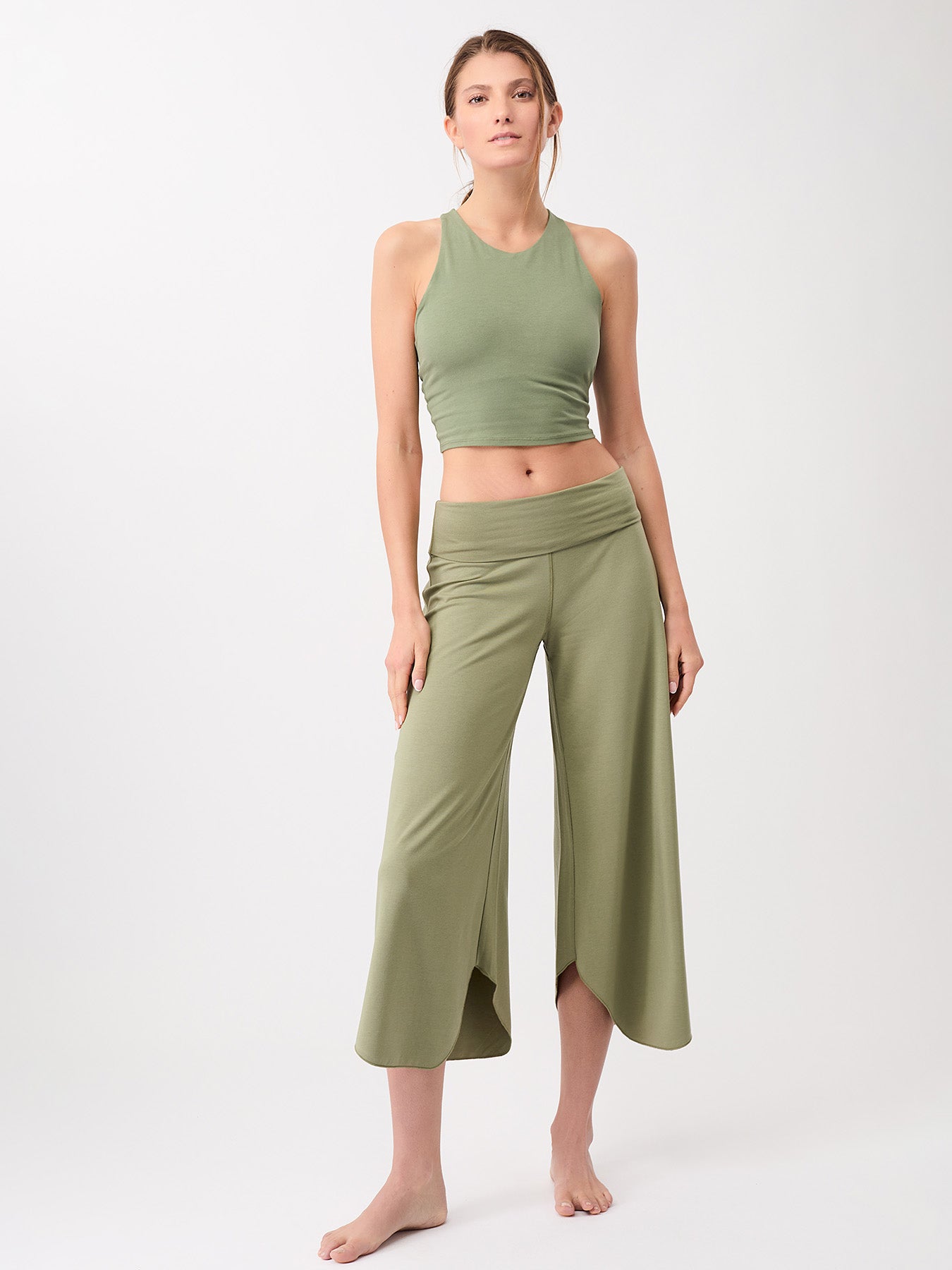 MANDALA チューリップ パンツ モッシーバーク