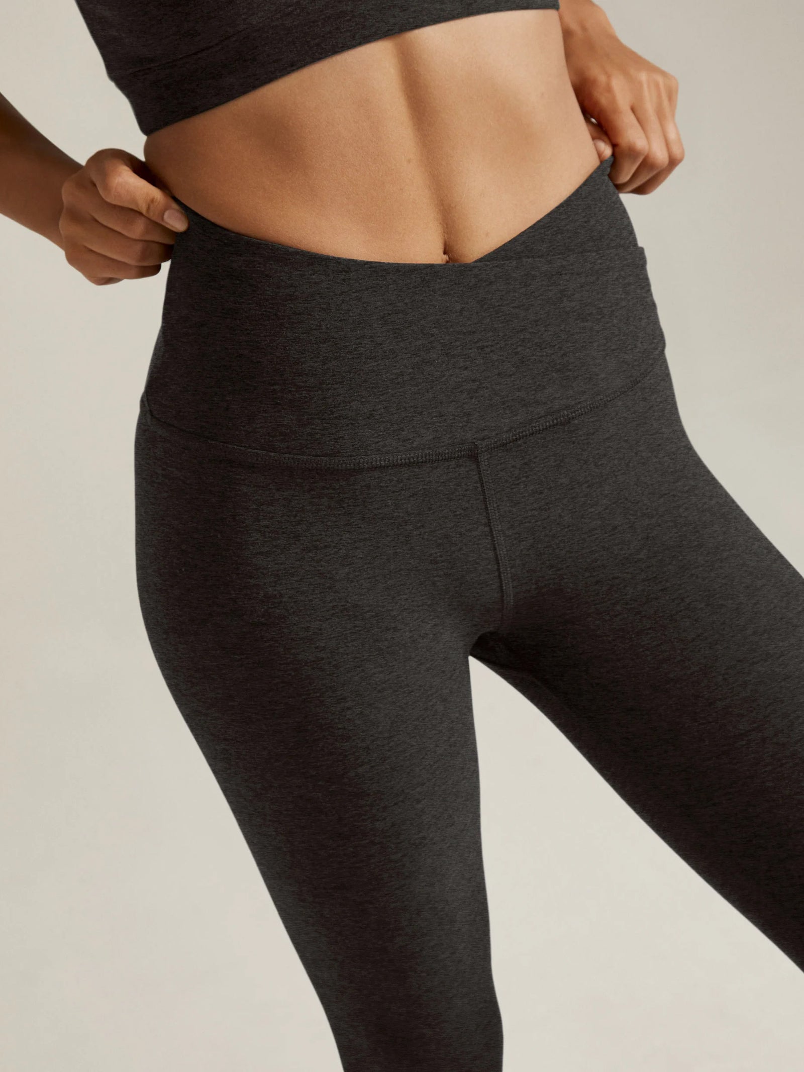 BEYOND YOGA スペースダイ アット ユア レジャー HW ミディ レギンス ダーケストナイト