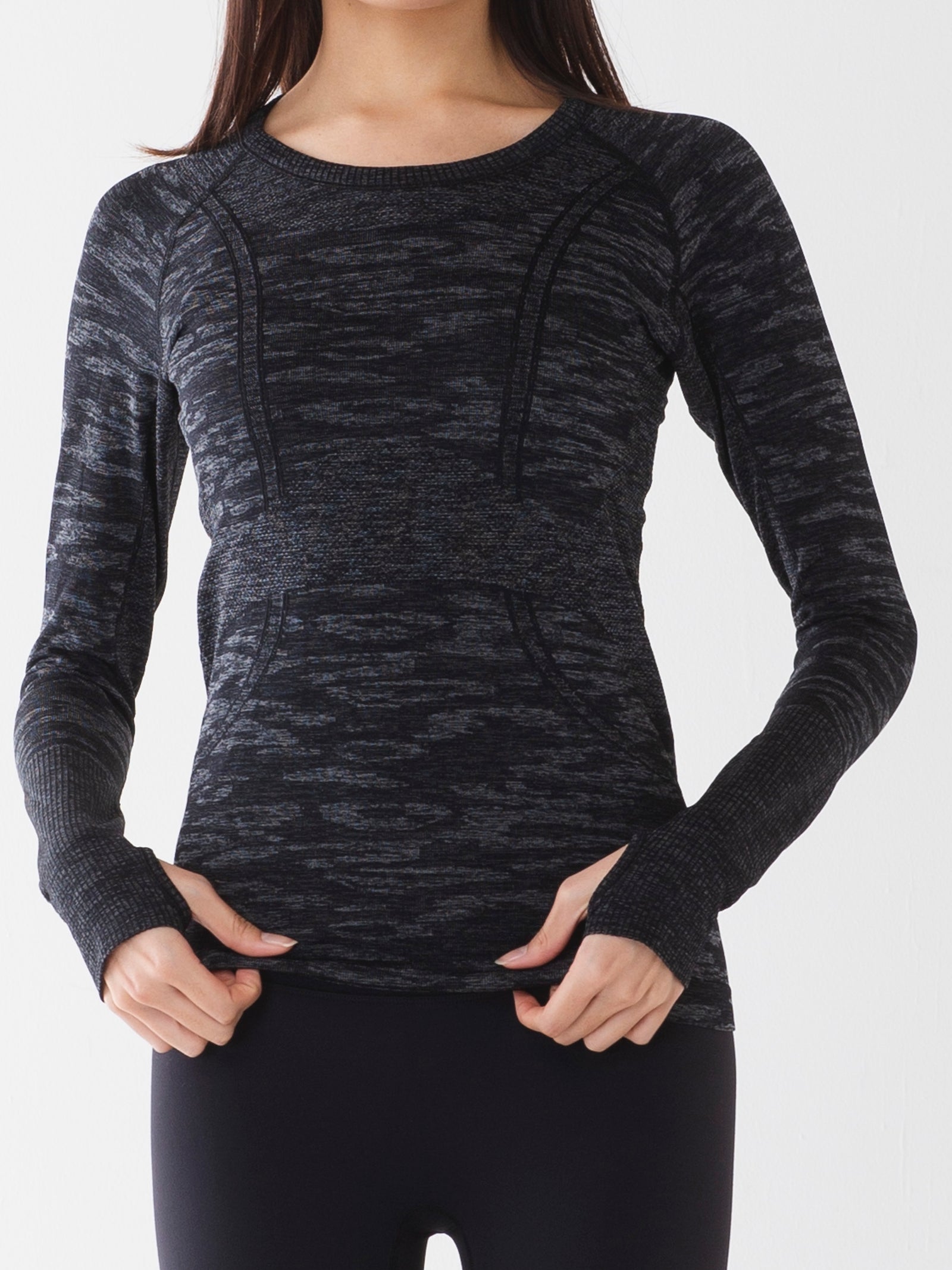 ヒトミ シームレス 長袖 トップス ブラックマール