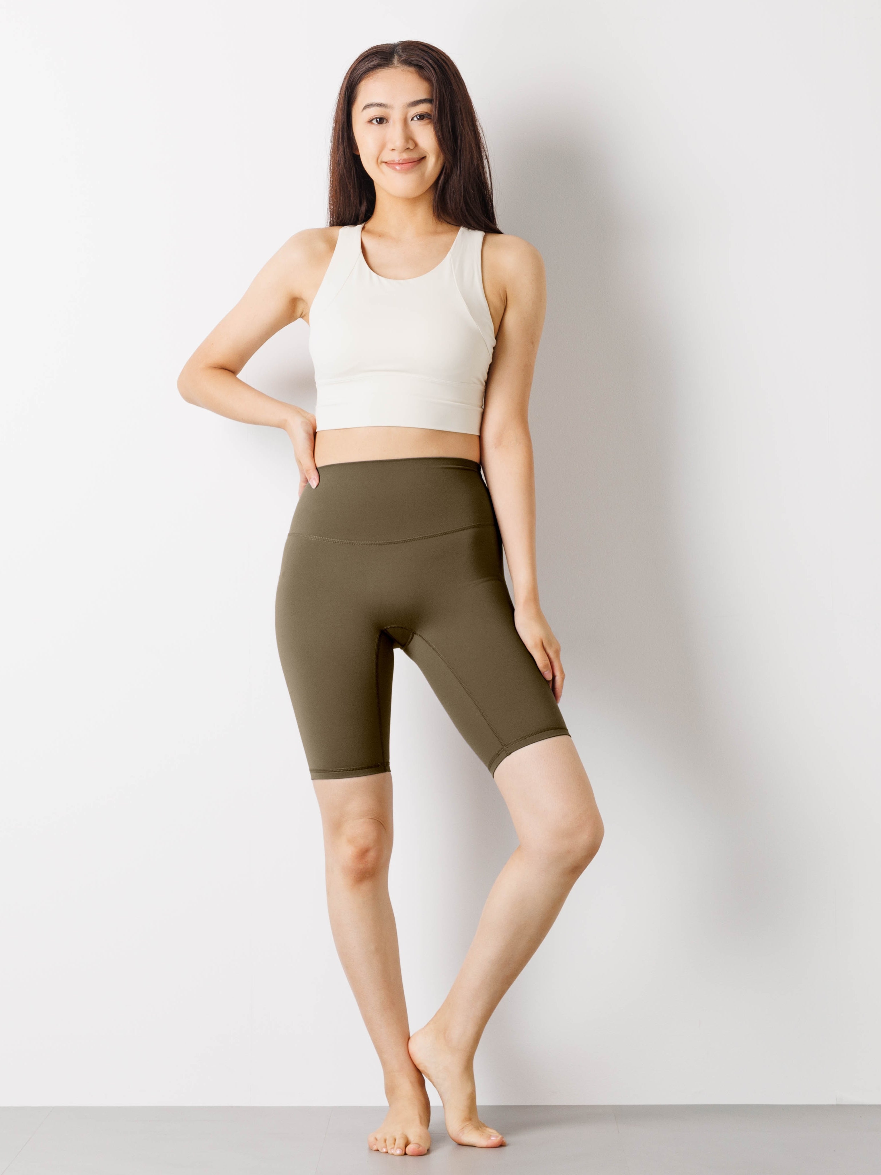 RUFFOLG ハイパーストレッチ　ゴルフショーツ　オリーブ RUFFOLG ハイパーストレッチゴルフショーツオリーブ