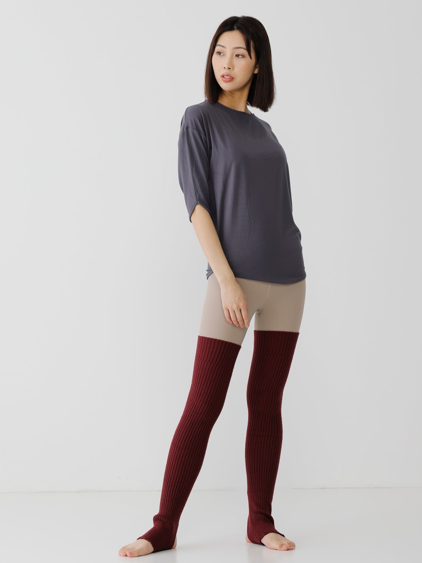 エッセンシャルズ レッグウォーマー バーガンディ