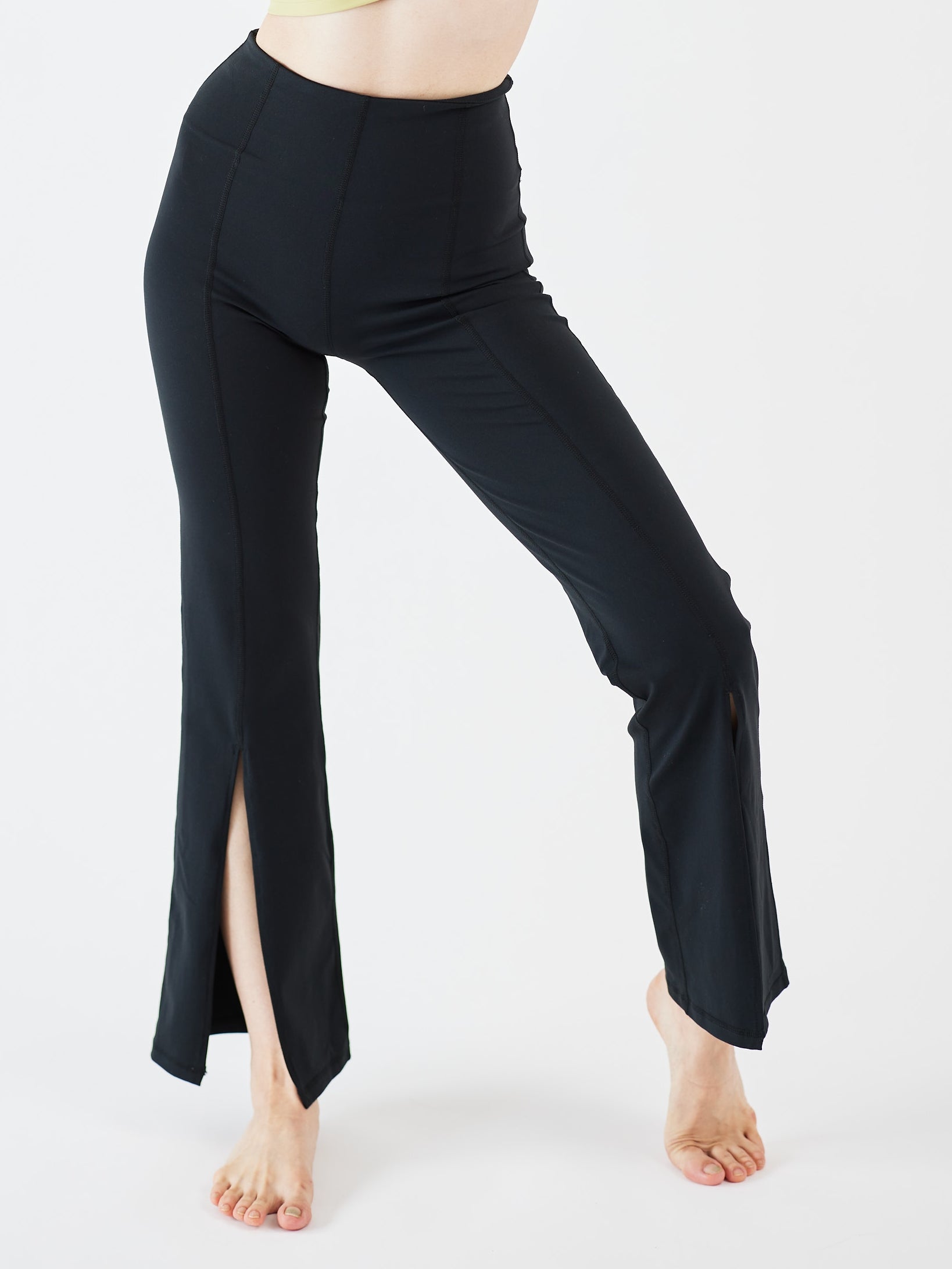 ステファニー フレアパンツ フロント スリット ブラック