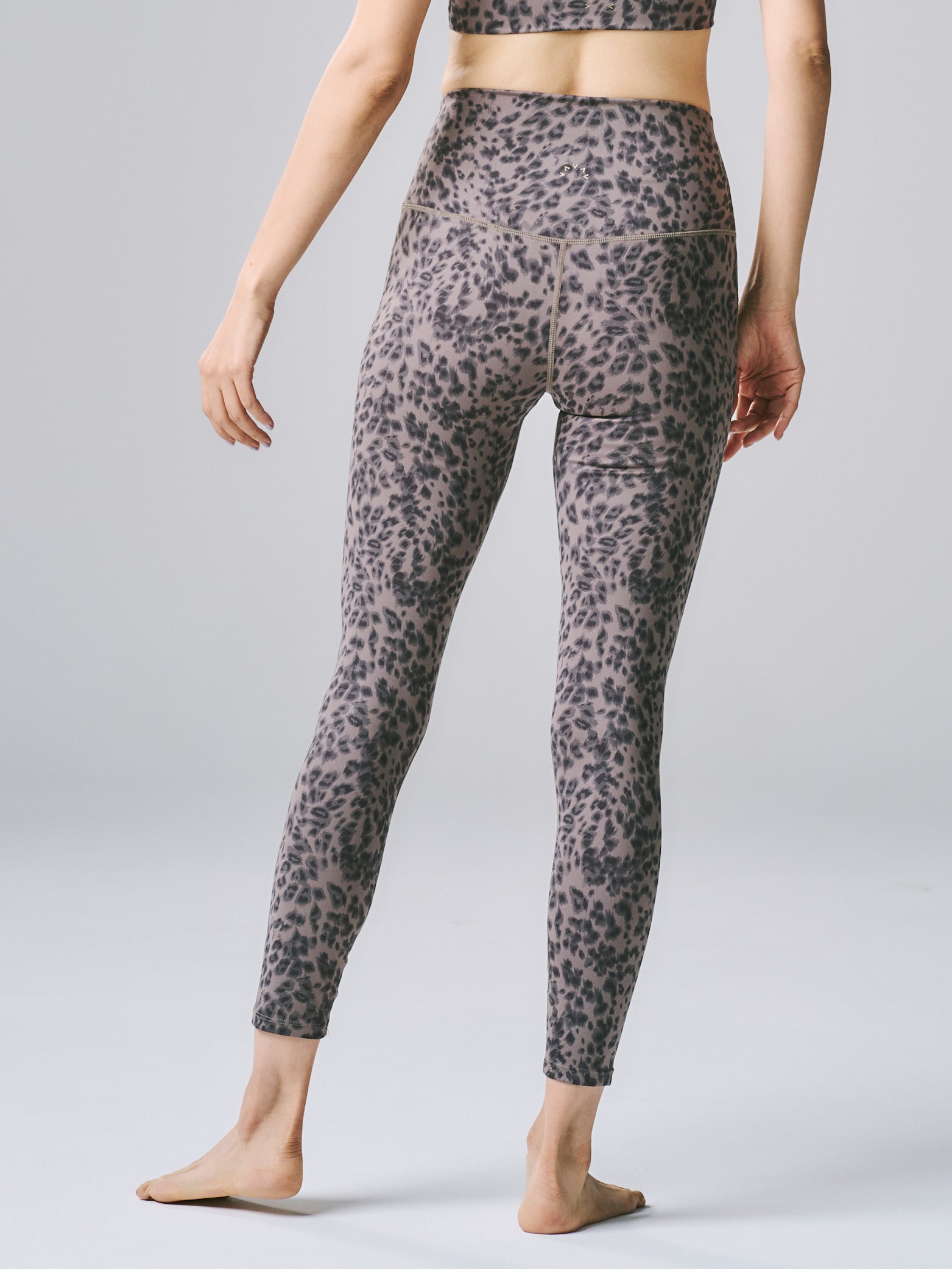 alo ブラウン レギンス XS alo yoga レギンス ブラウン XS alo yoga レギンス ブラウン XS