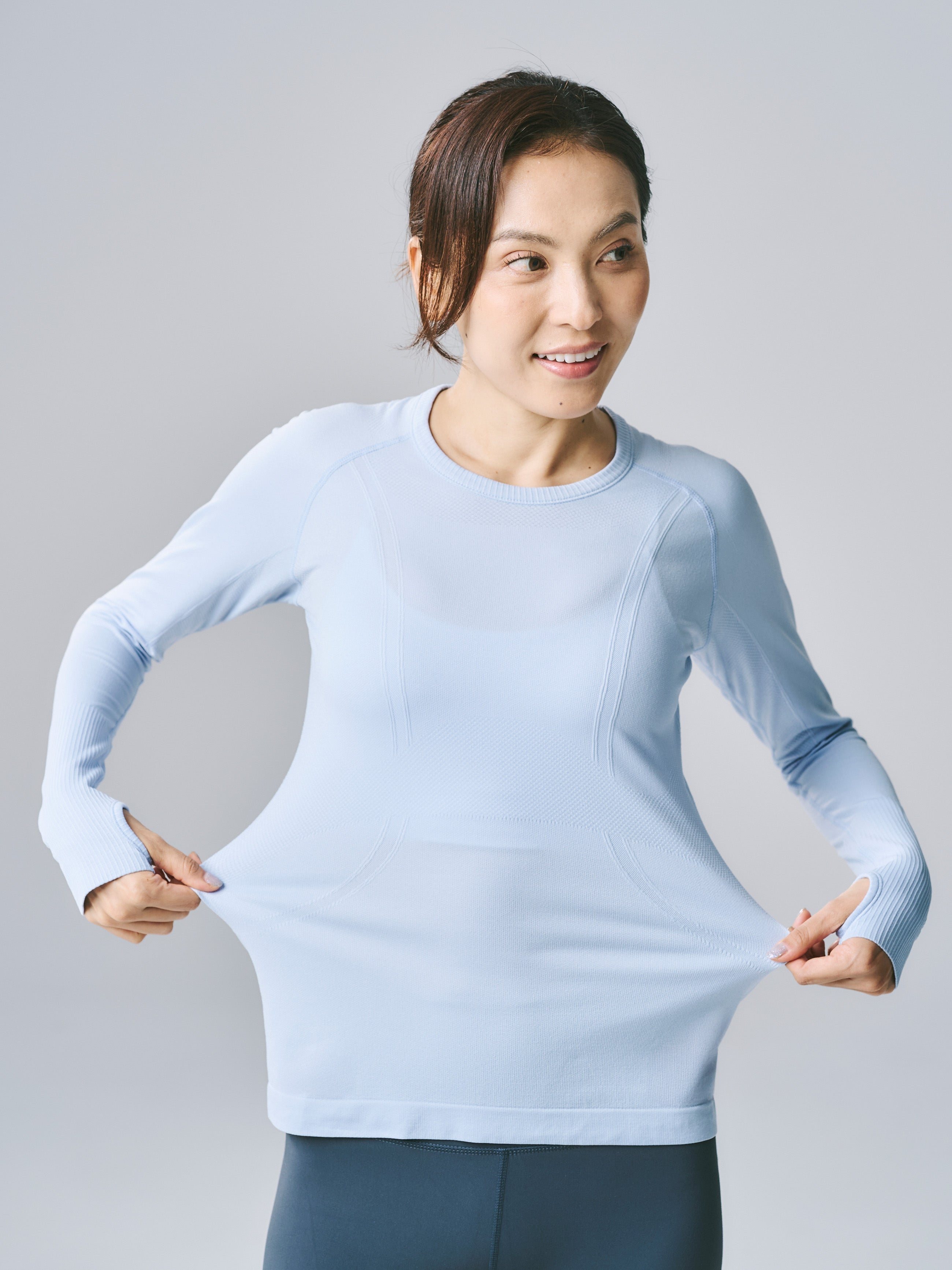 【定価9,500円】ルルレモン　長袖　ブラトップ　４　ブルー　グレー　ヨガウェア 定価9,500円】ルルレモン 長袖 ブラトップ 4 ブルー グレー