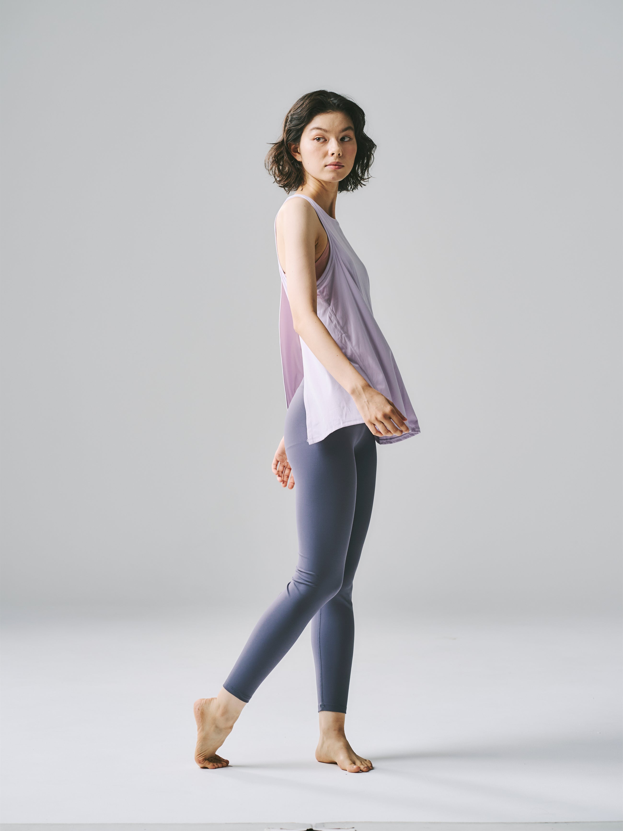 リリータンク ラベンダー 背中見せ ヨガトップス | タンクトップ