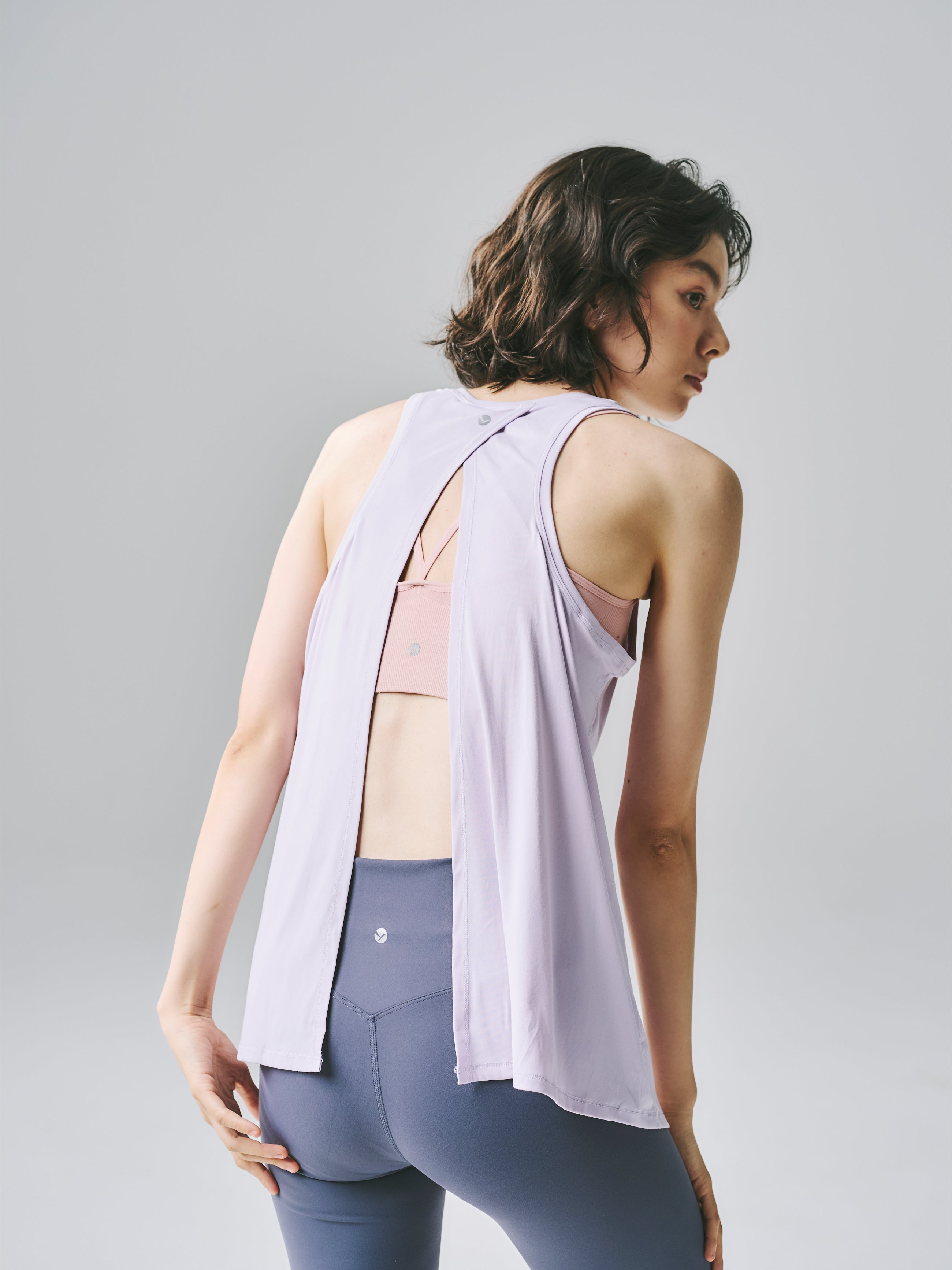リリータンク ラベンダー 背中見せ ヨガトップス | タンクトップ