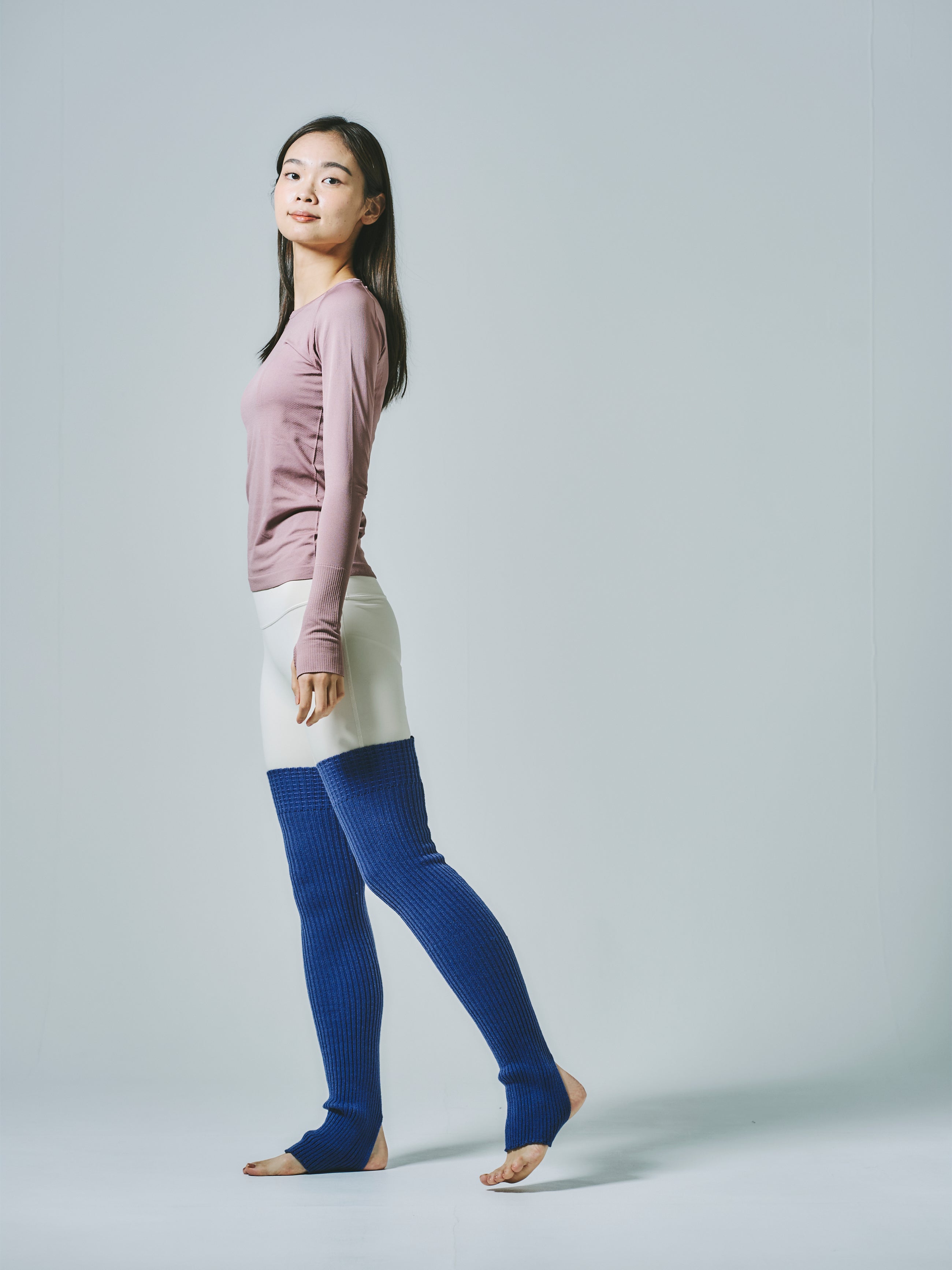 エッセンシャルズ レッグウォーマー バイオレット