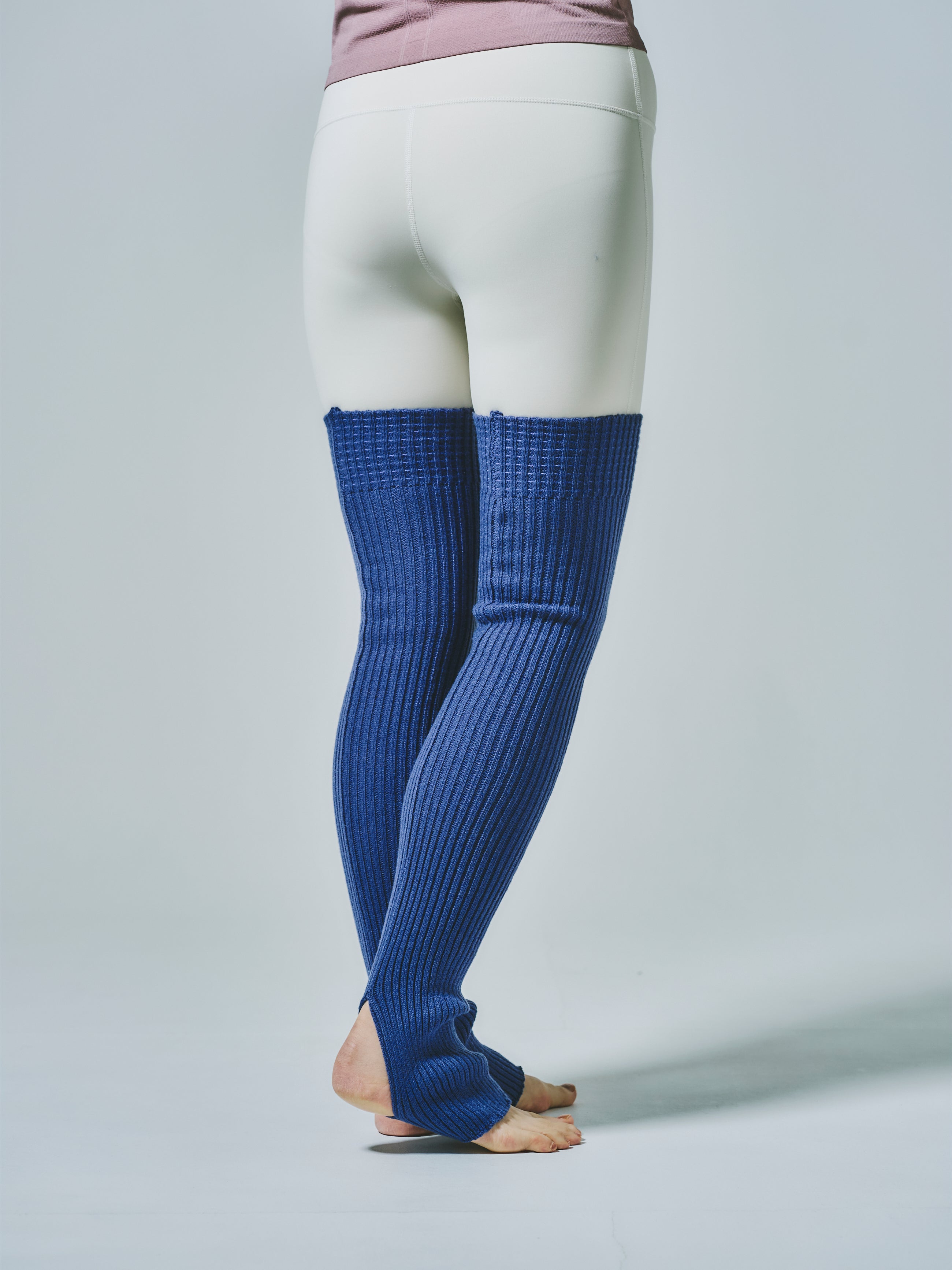 エッセンシャルズ レッグウォーマー バイオレット