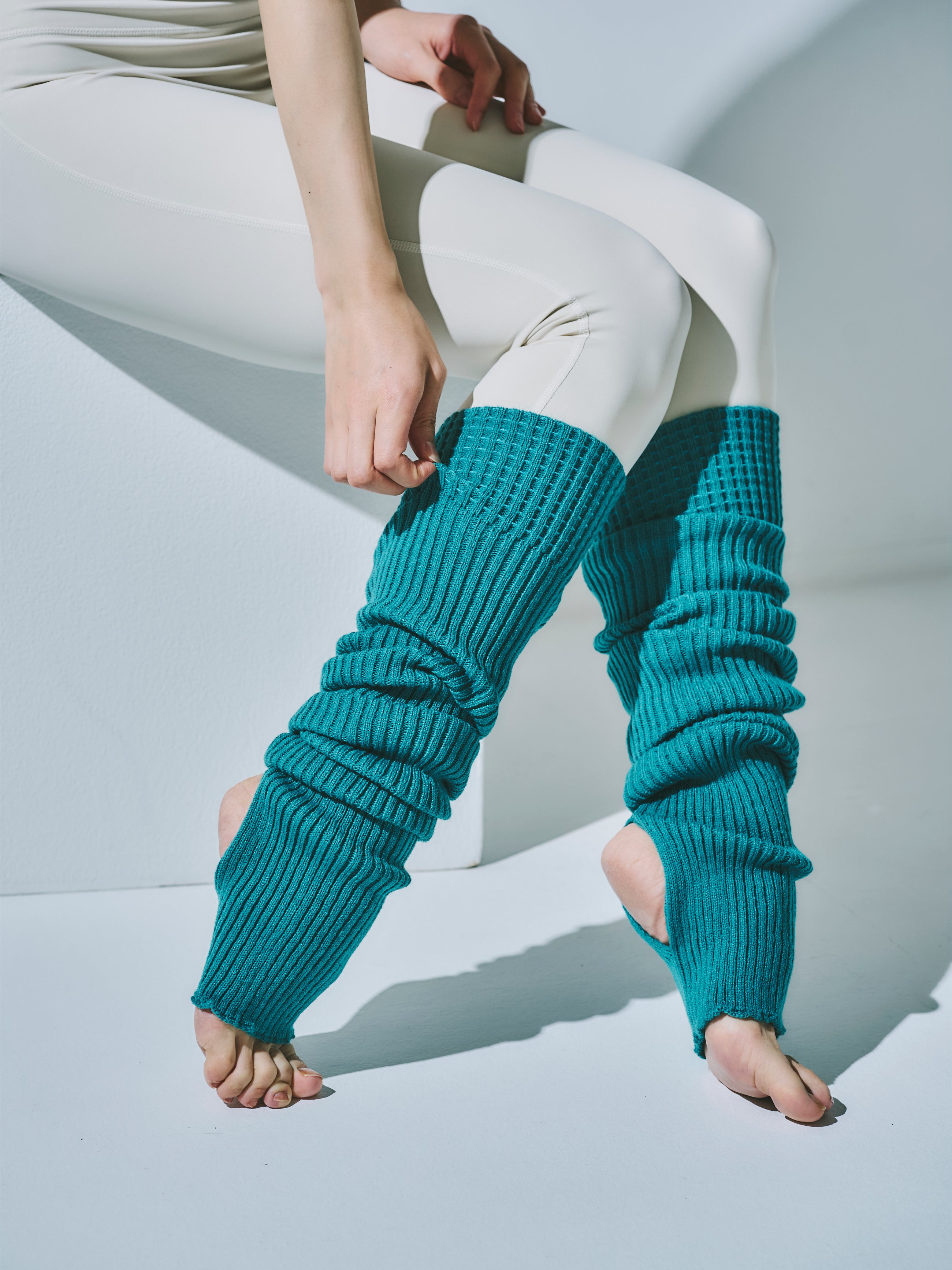 エッセンシャルズ レッグウォーマー ジェード