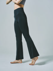 ノア ロング フレアパンツ ブラック