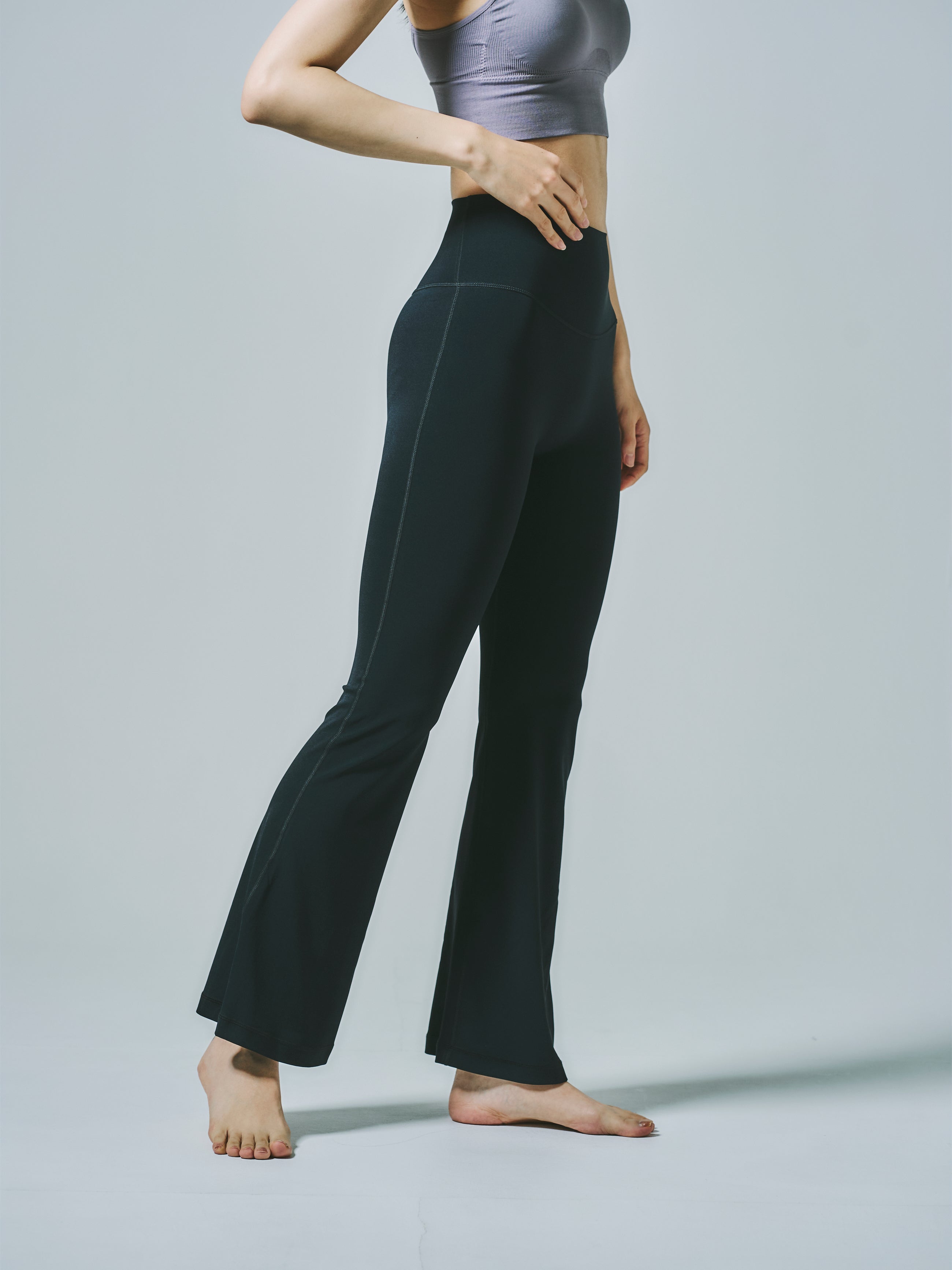 ノア ロング フレアパンツ ブラック