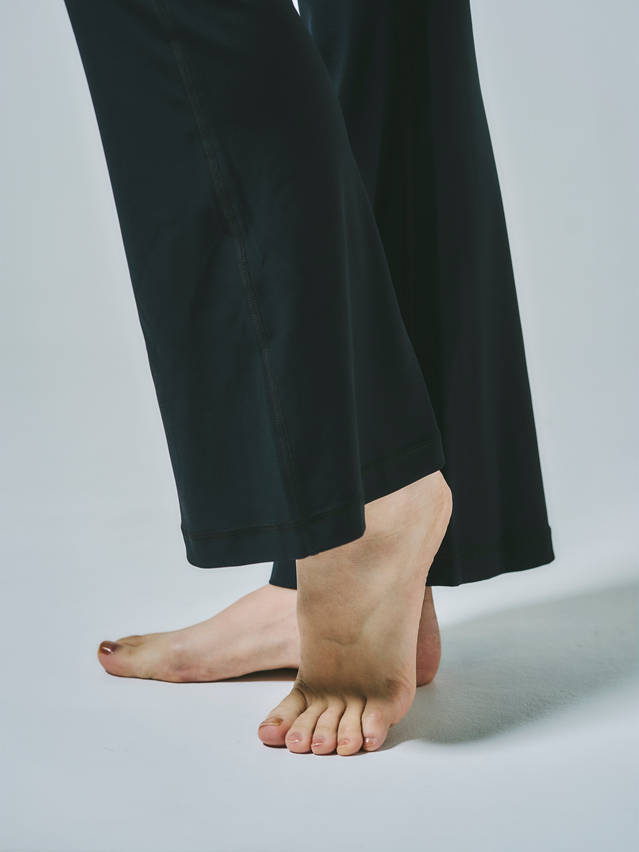 ノア ロング フレアパンツ ブラック