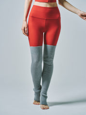 エッセンシャルズ レッグウォーマー グレー