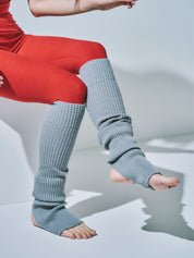 エッセンシャルズ レッグウォーマー グレー