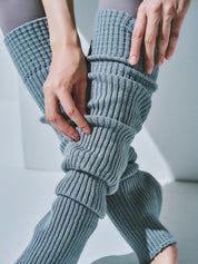 エッセンシャルズ レッグウォーマー グレー