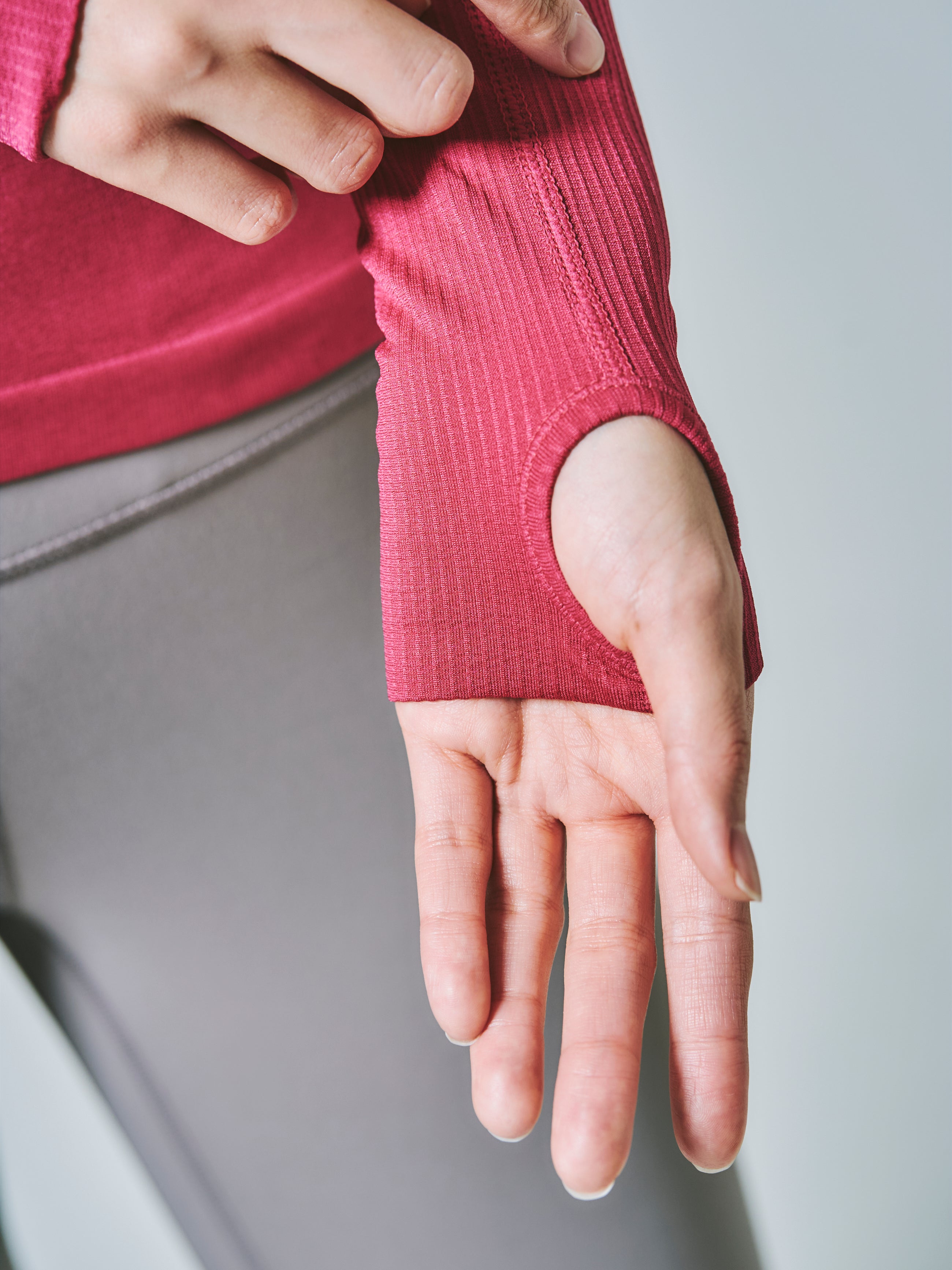 ヒトミ シームレス 長袖 トップス マゼンタ