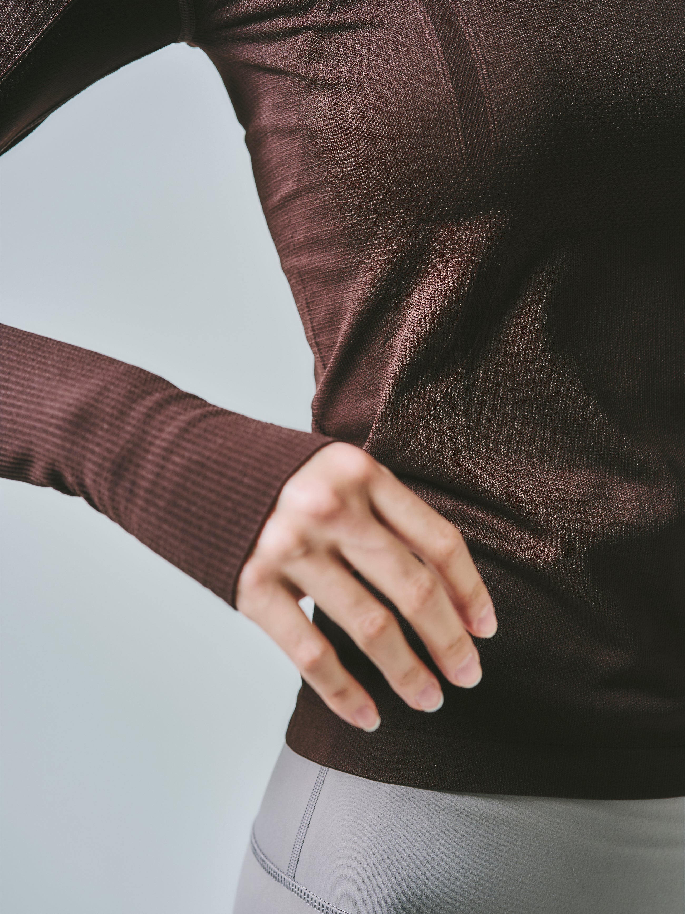 ヒトミ シームレス 長袖 トップス コーヒー