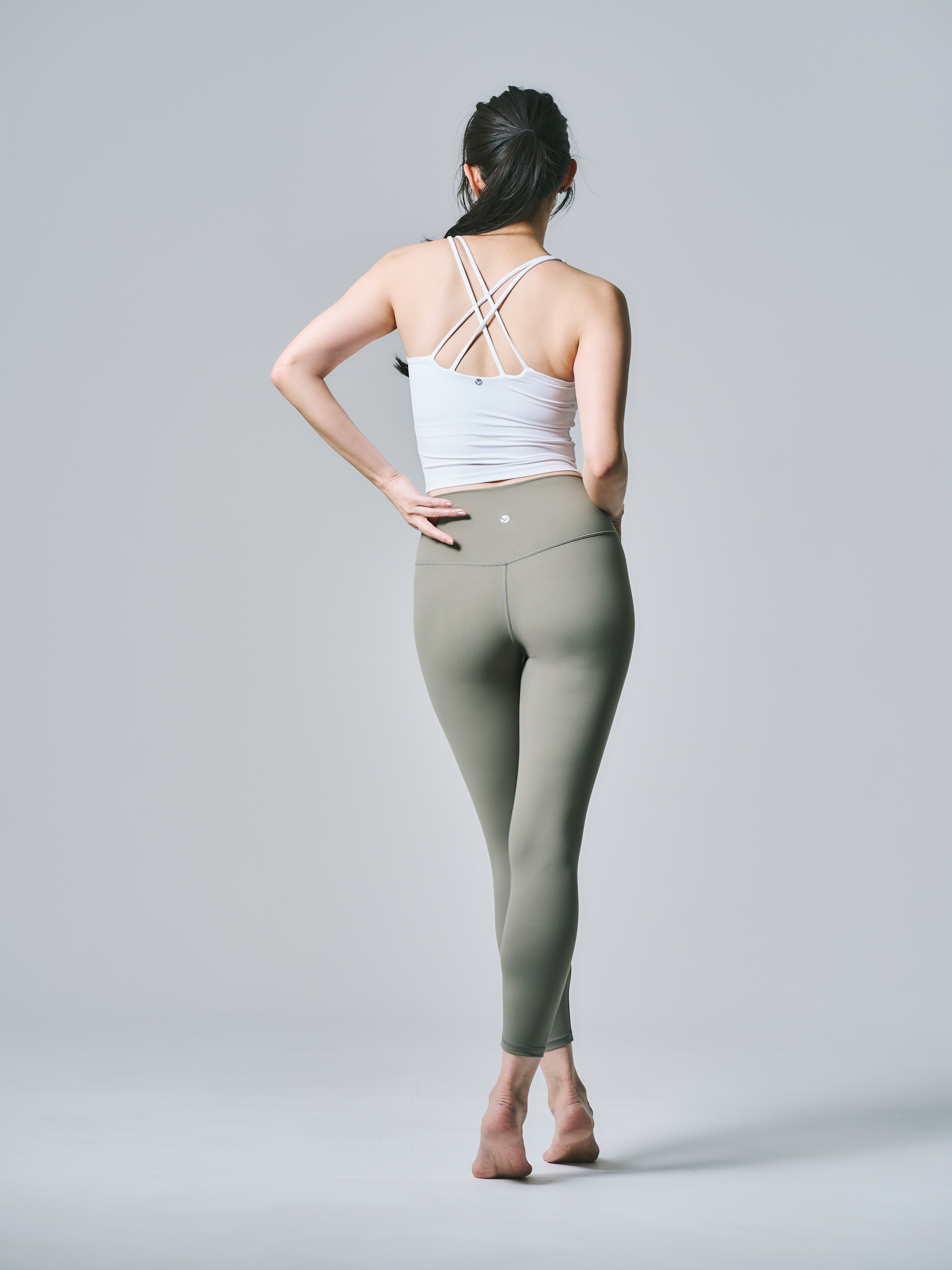 エマ レギンス モスグリーン