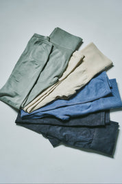 【セット】エッセンシャル プラス シームレス セット ブラック