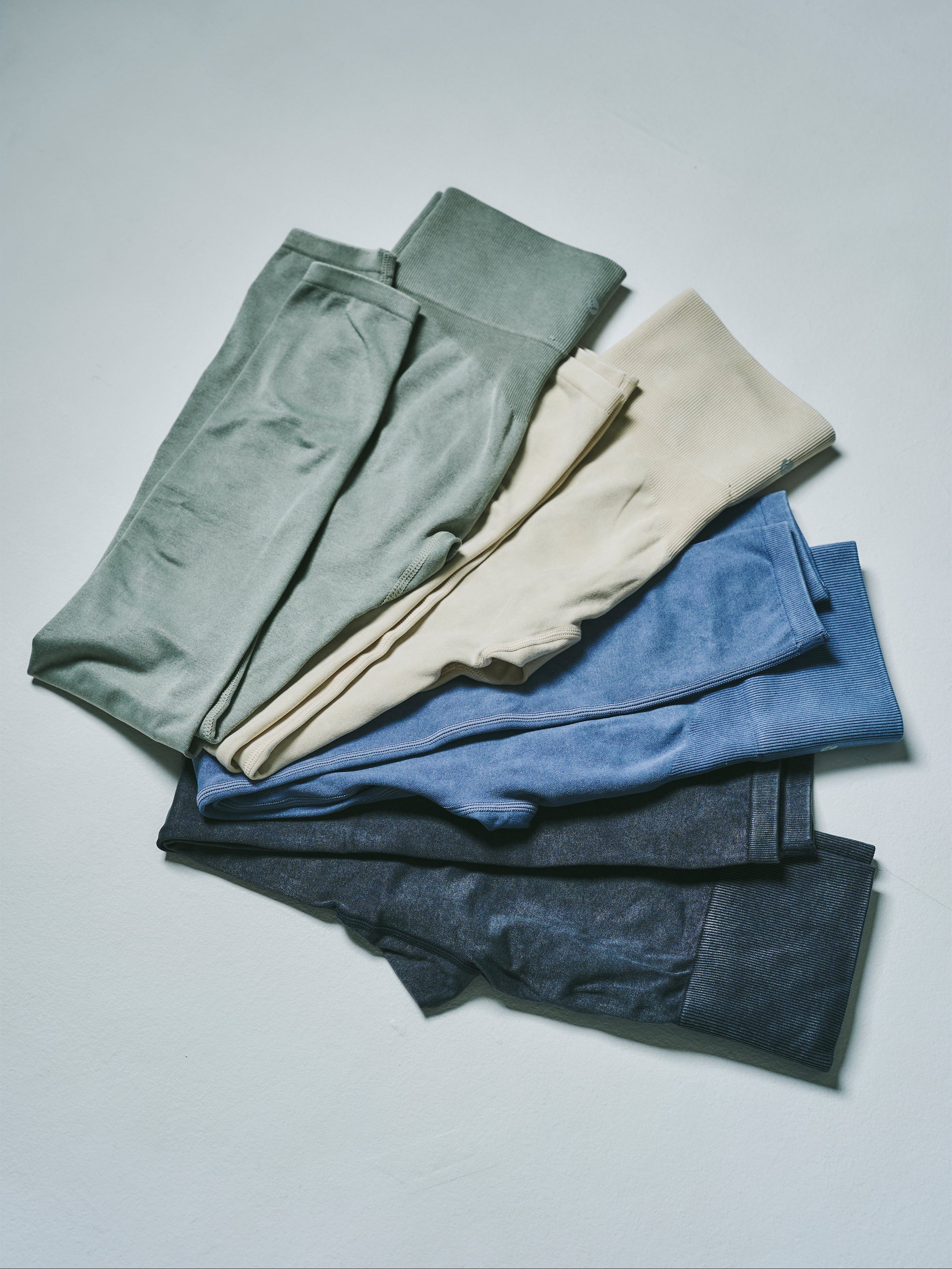 【セット】エッセンシャル プラス シームレス セット ブルー