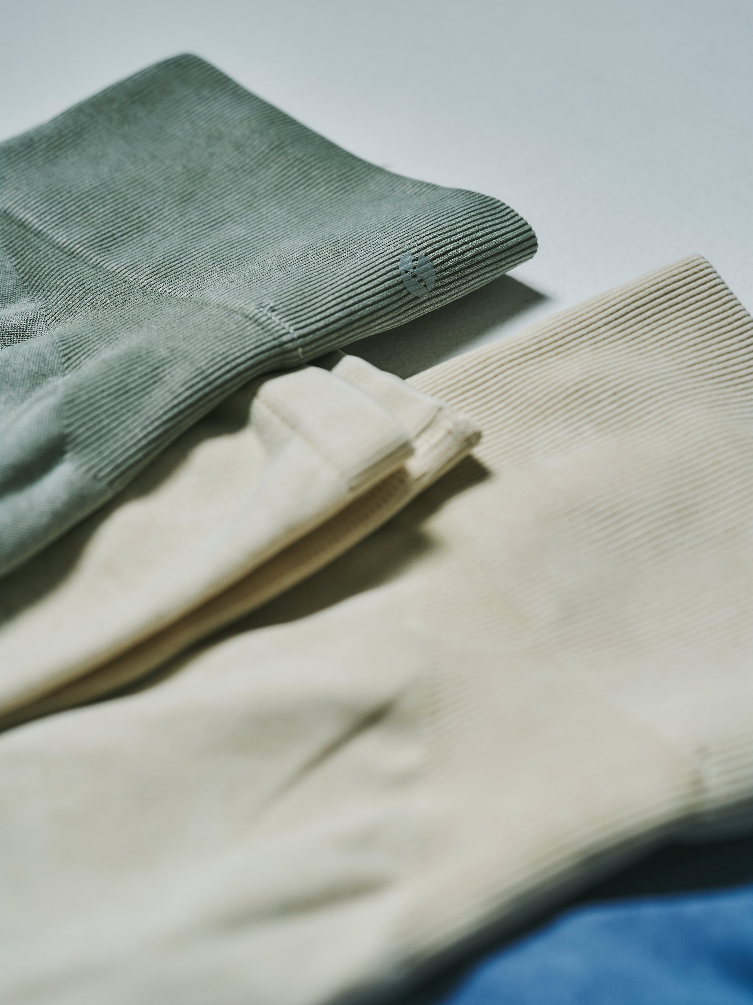 【セット】エッセンシャル プラス シームレス セット ブルー