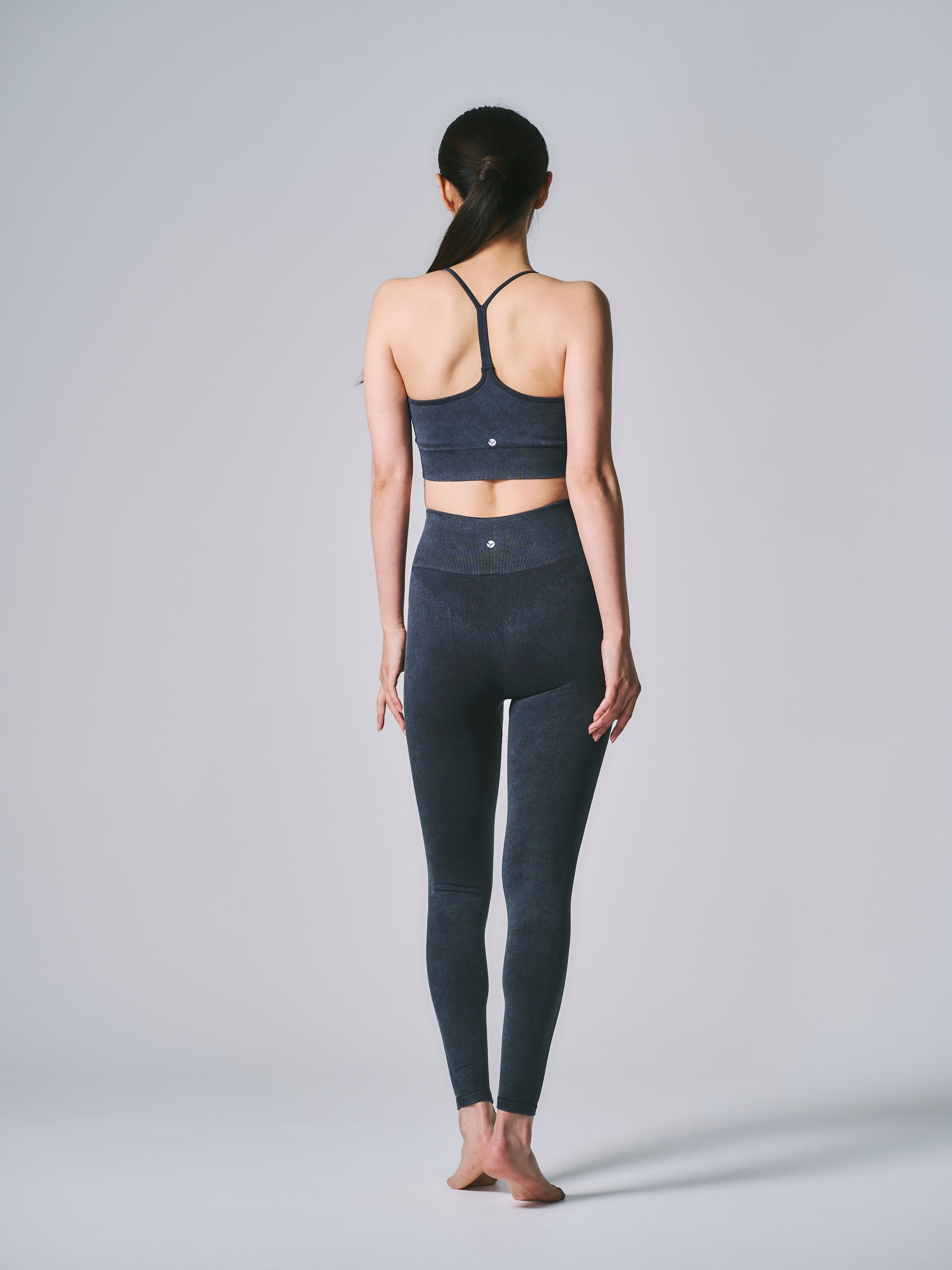 エッセンシャル プラス シームレス セット ブラック｜ヨガウェア