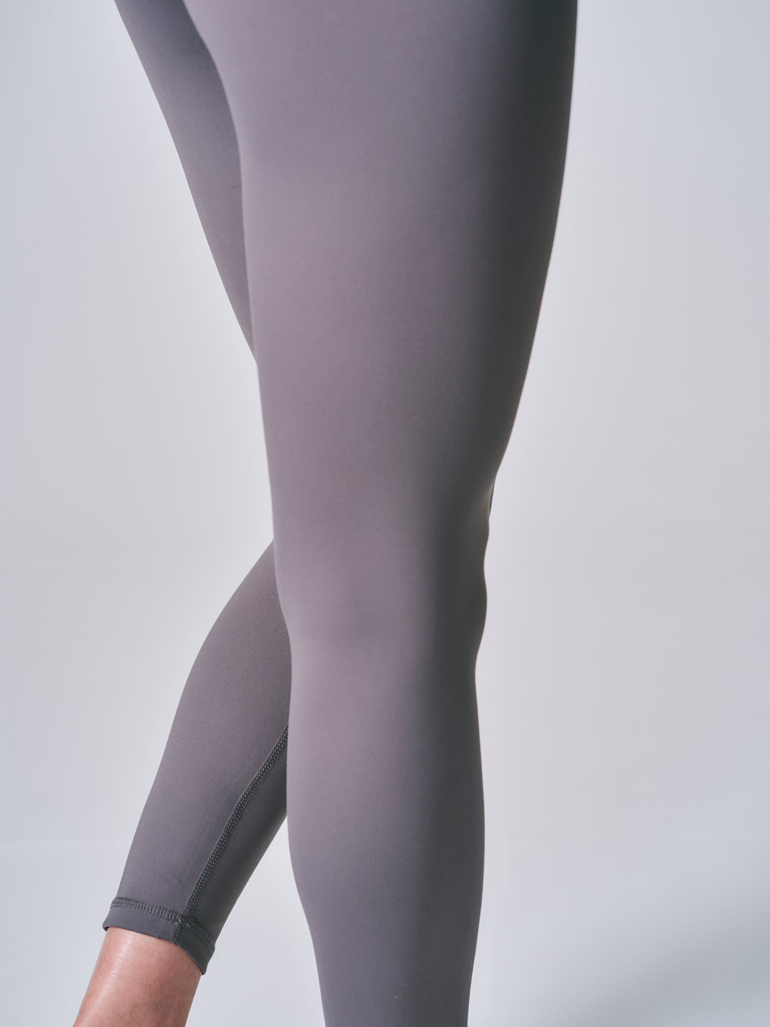 エマ レギンス ライトロータスグレー