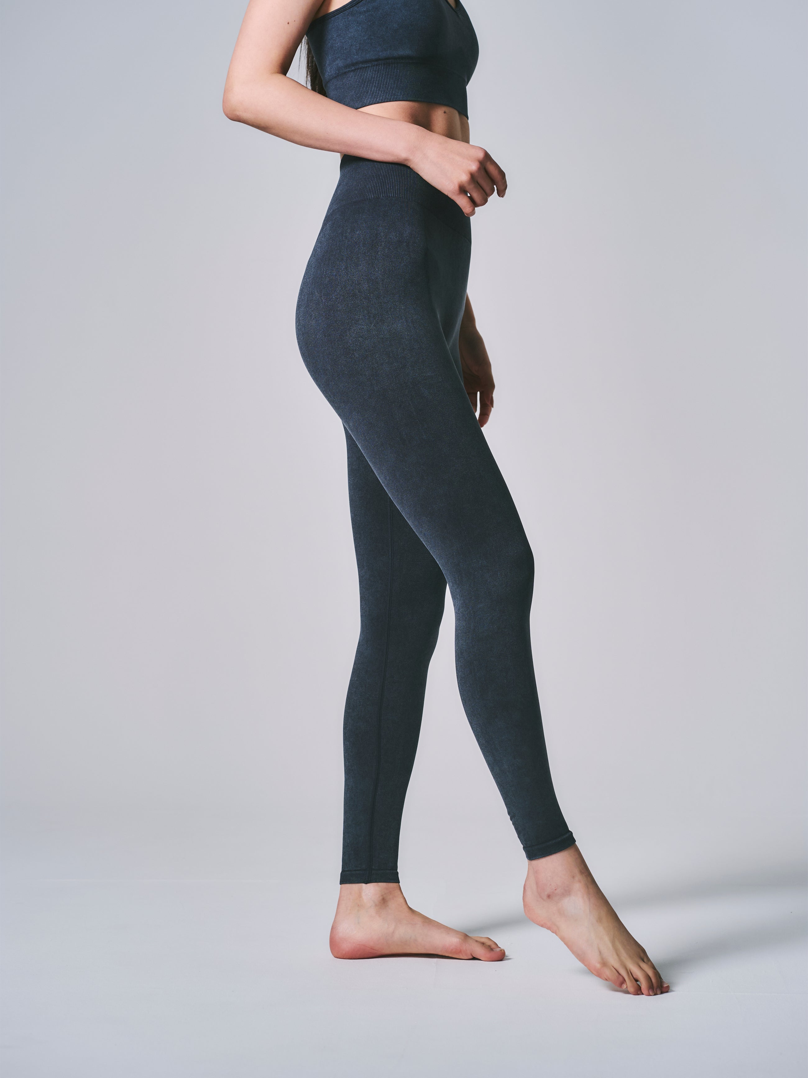 【セット】エッセンシャル プラス シームレス セット ブラック