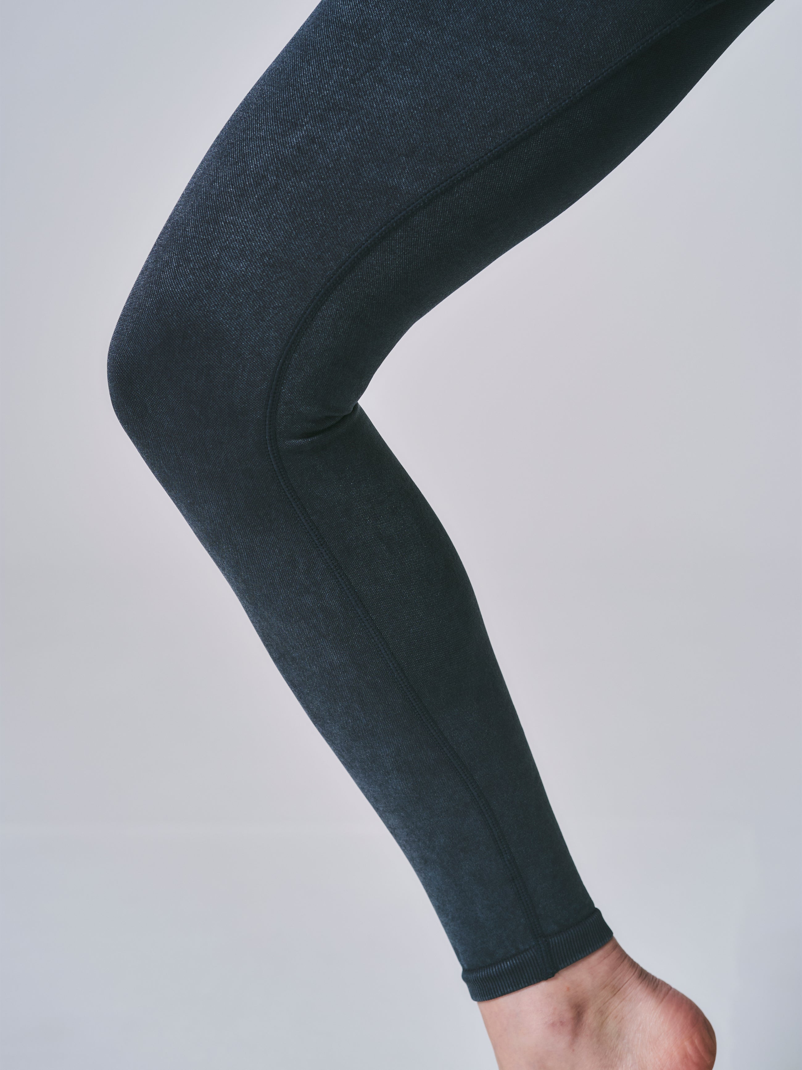 【セット】エッセンシャル プラス シームレス セット ブラック