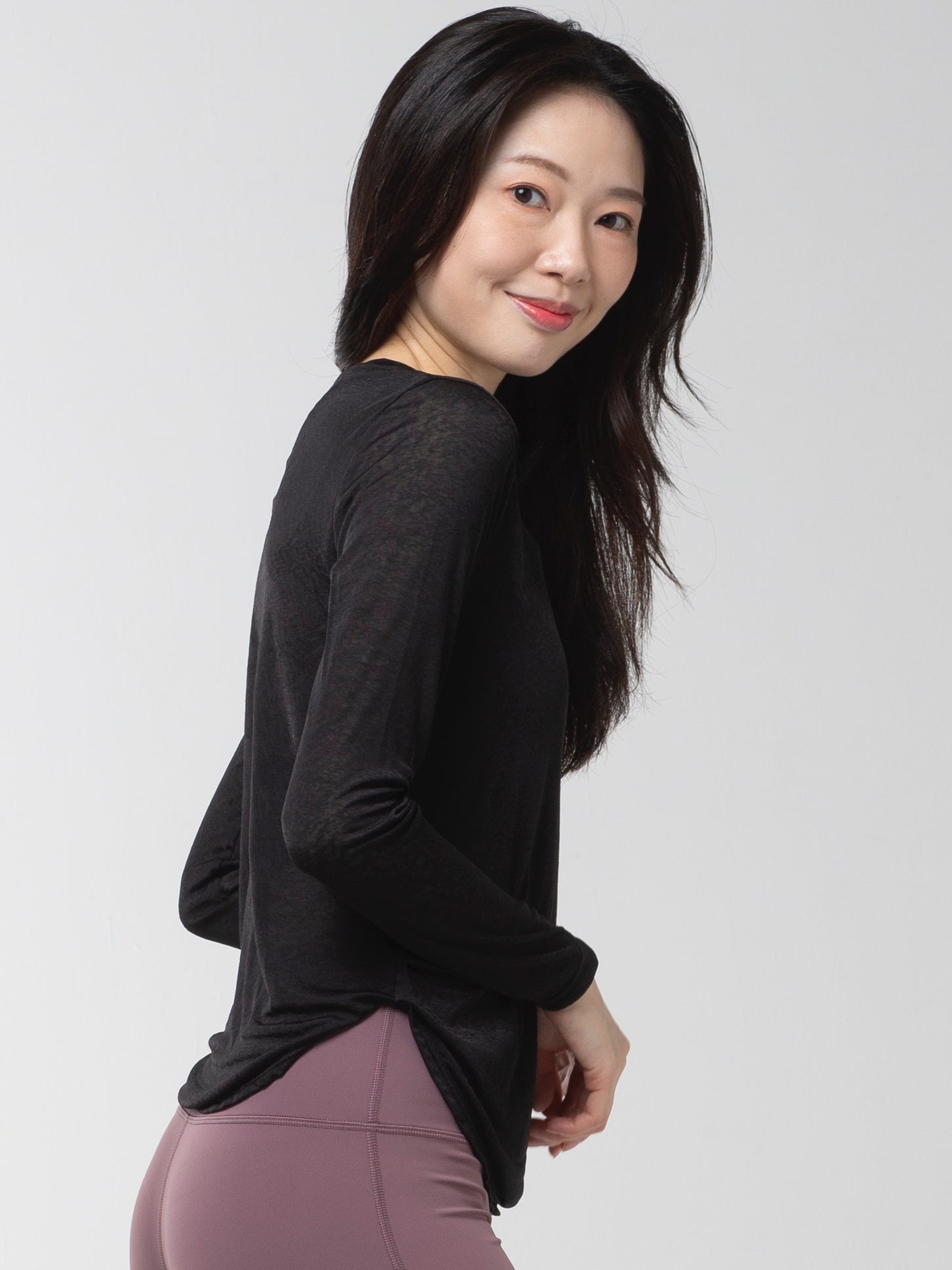 M me eme サイドリボンビジューオフショルシアートップス BLACK M me eme サイドリボン ビジュー オフショル シアートップス BLACK