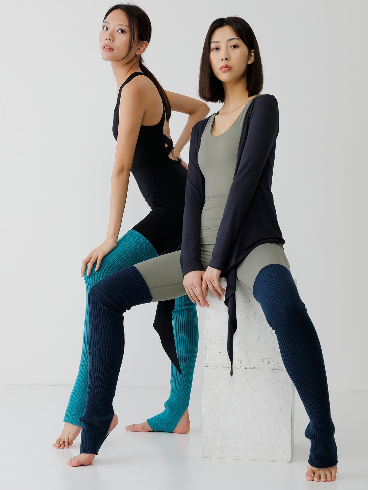 エッセンシャルズ レッグウォーマー バーガンディ