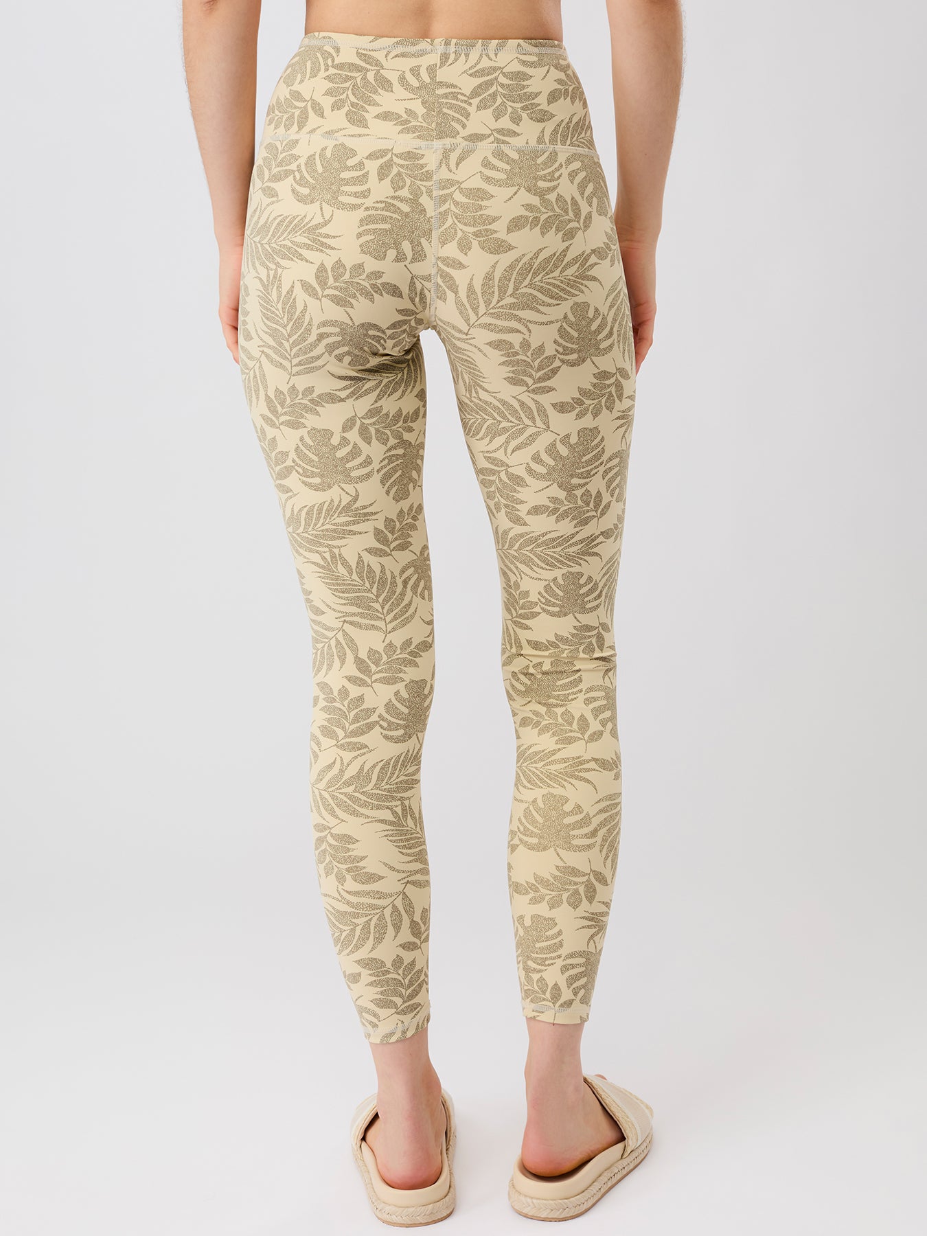 PA56KO23_khaki02.jpg