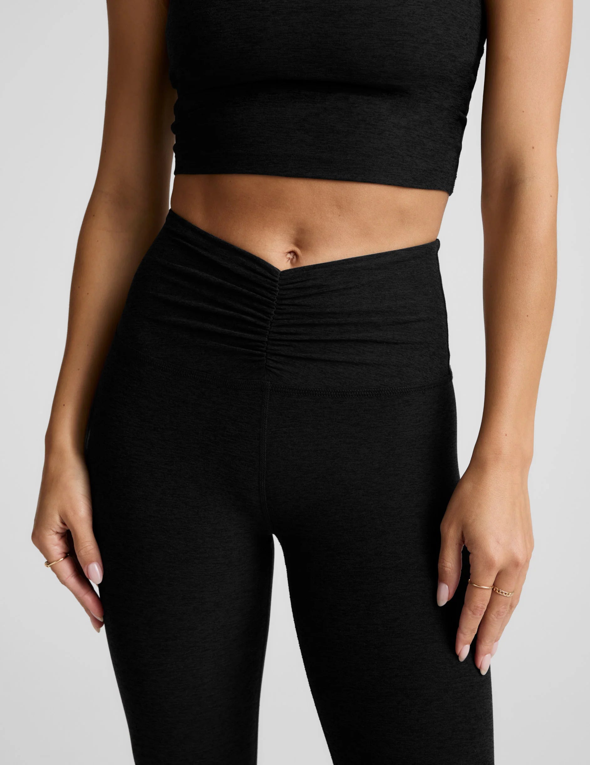 BEYOND YOGA スペースダイ センタード ミディ レギンス ダーケスト ナイト