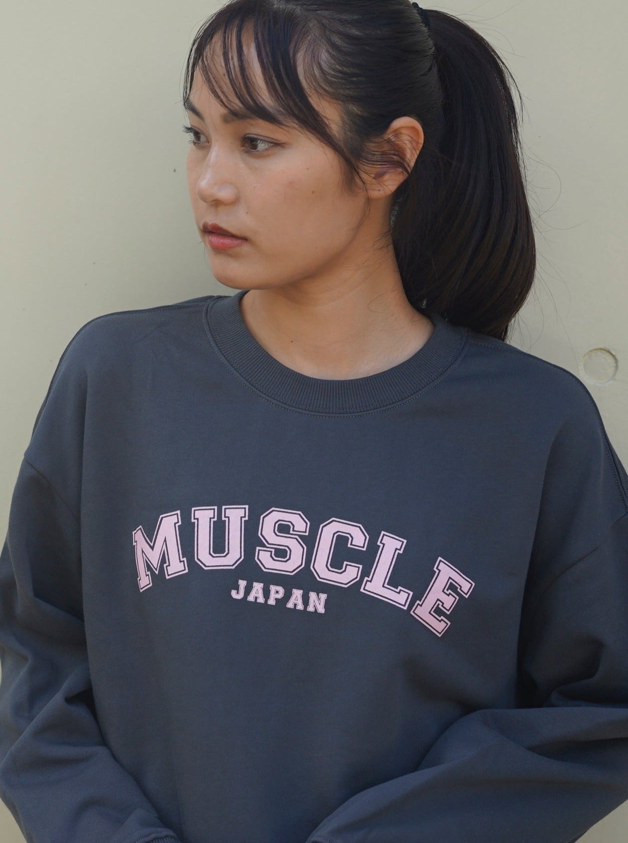 ［スウェットシャツ］ muscle japan crew sweat shirts dark grey