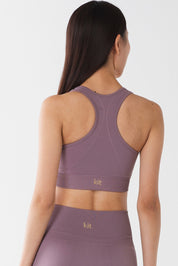 エッセンシャル シームレス スポーツブラ シャンパン