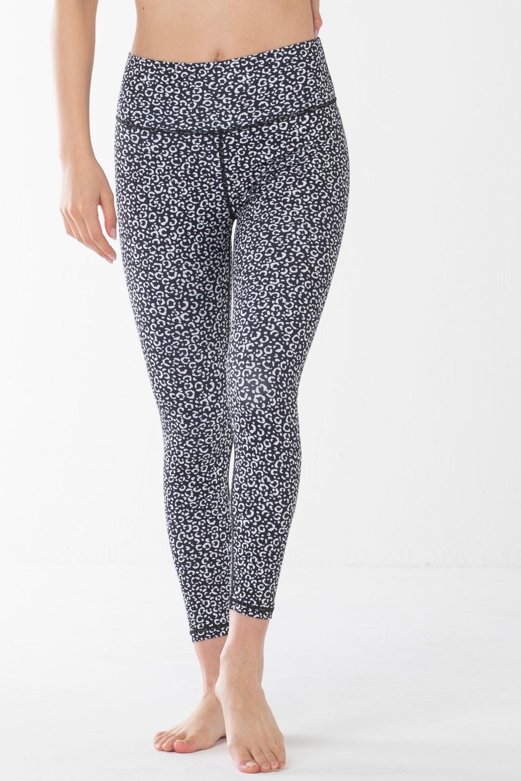 ホットヨガウェア Amazon | 3STARS ライン入り レギンス ヨガウェア セクシー 美尻